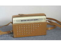 Първото българско транзисторно радио Ехо РДТ 63
