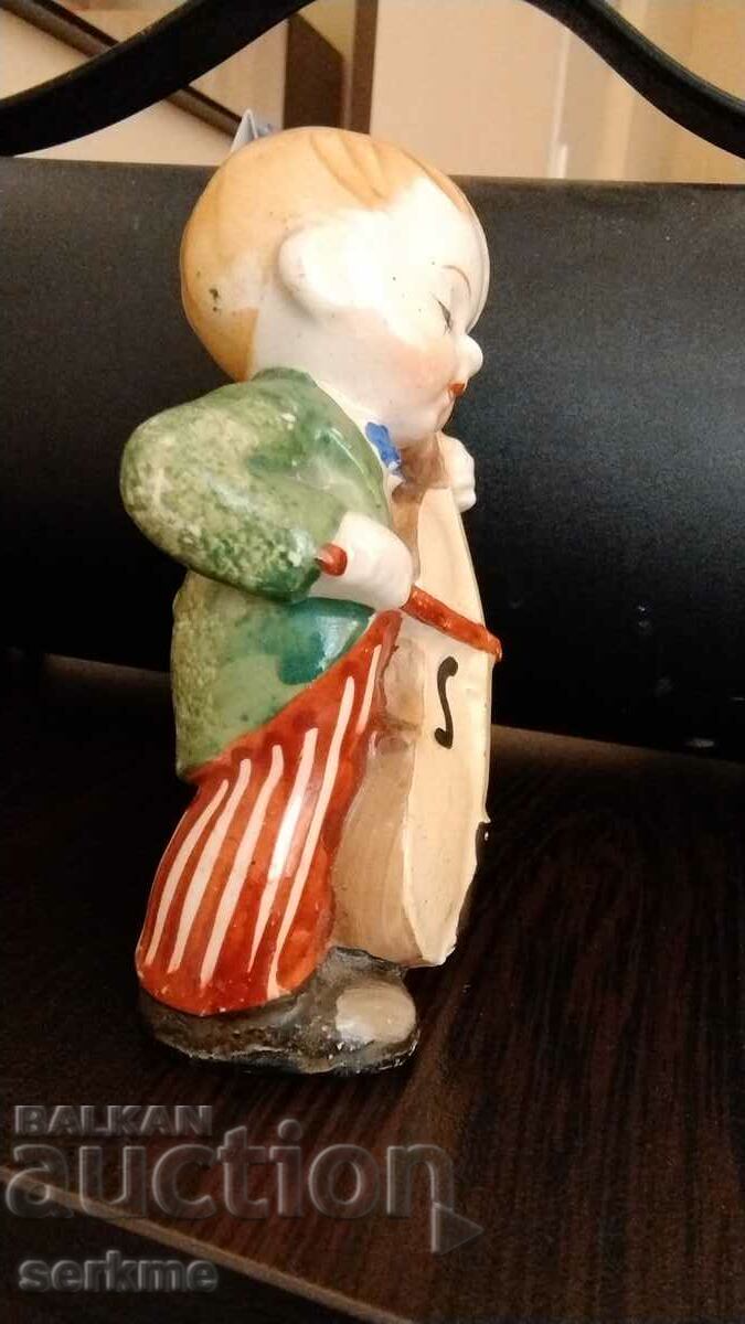 Delivery of Porcelain figure