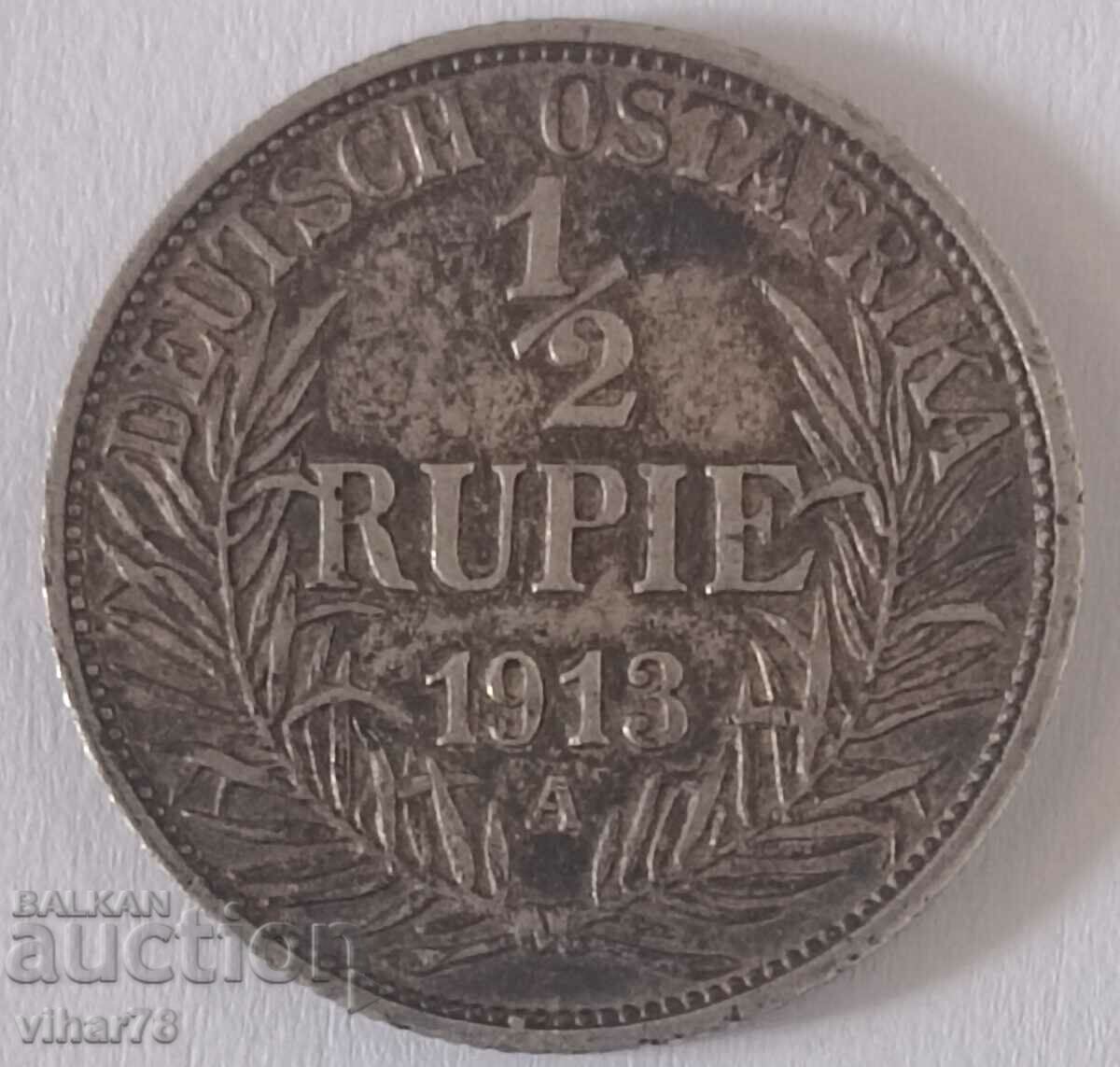 Monedă rară de argint de 1/2 rupie