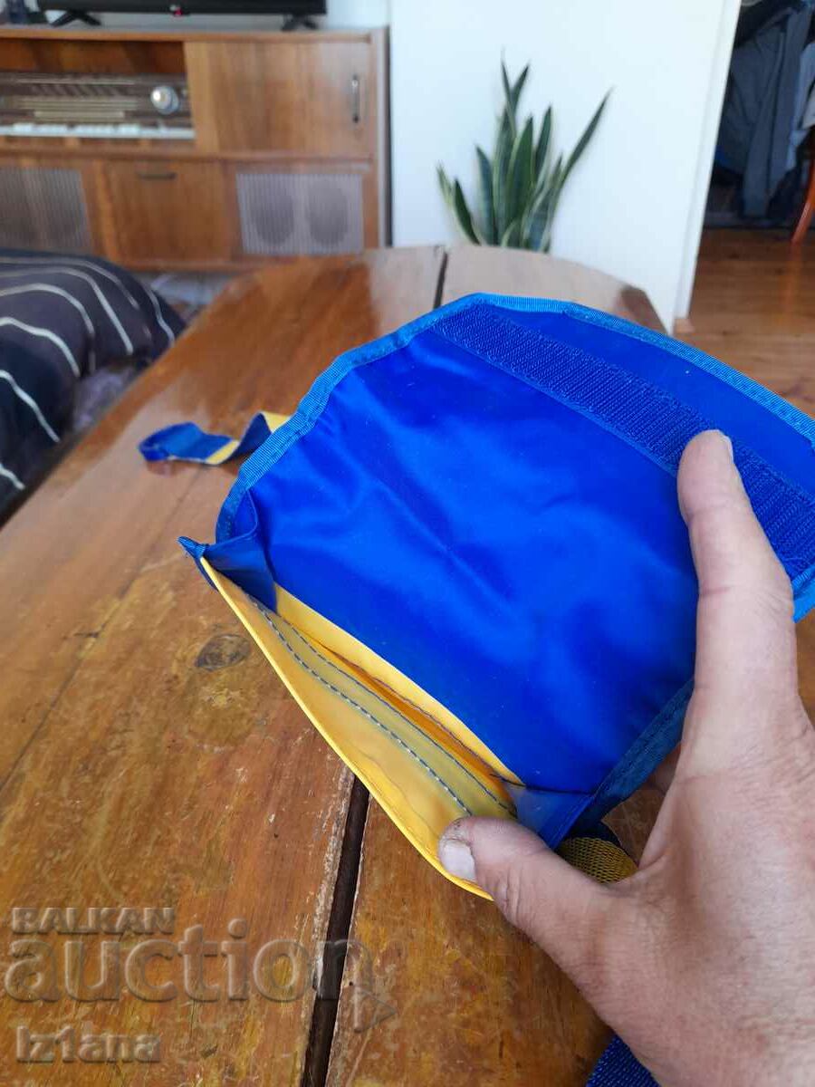 Licitație Geantă vintage Camel în talie