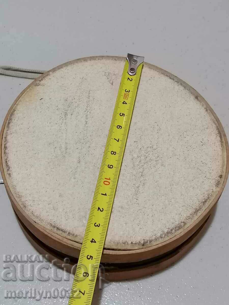 Delivery of Children's toy drum Delivery of Children's toy drum