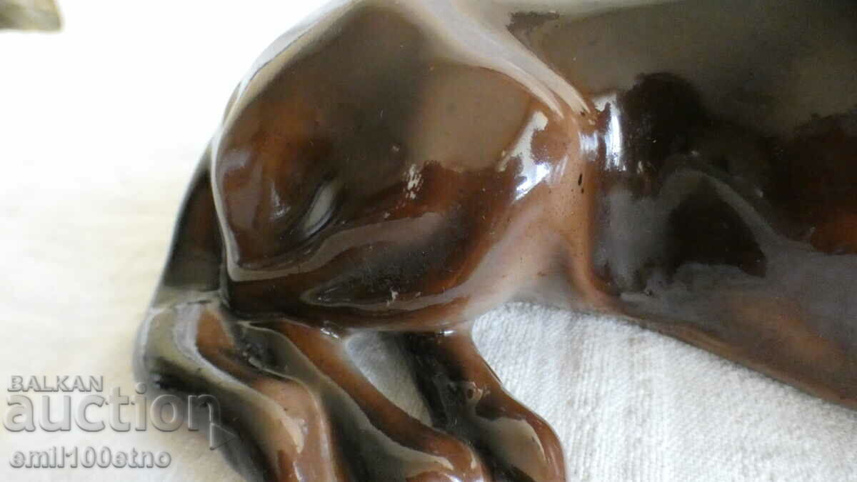 Auction Large figure Dog Auction Large figure Dog