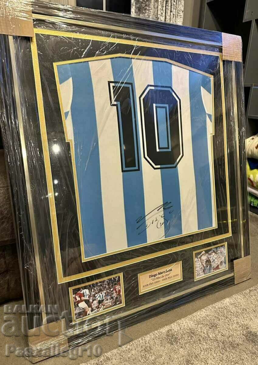 Diego Armando Maradona Signed and framed jersey
