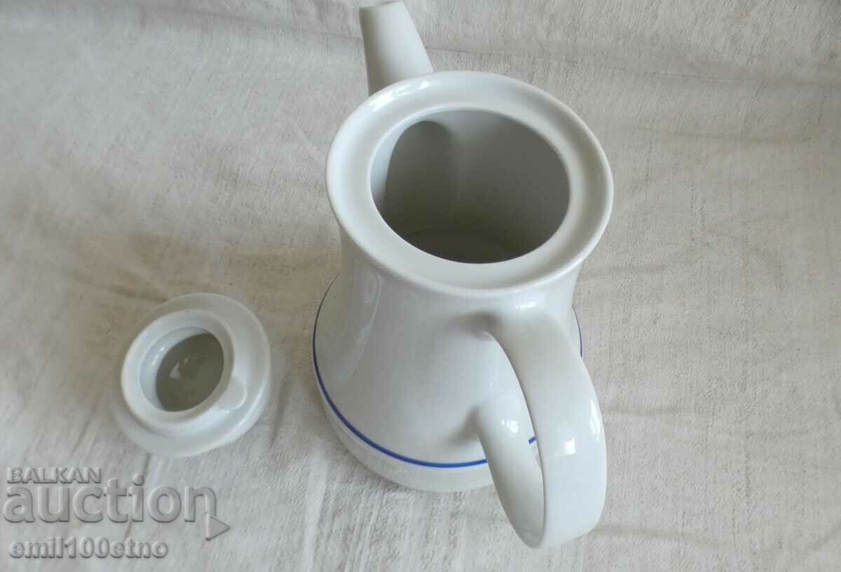 Delivery of Teapot old German porcelain KAHLA Delivery of Teapot old German porcelain KAHLA