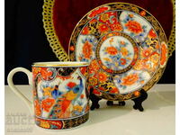 Cup with plate Japanese porcelain Eiwa Kinsei, gold, peacocks.