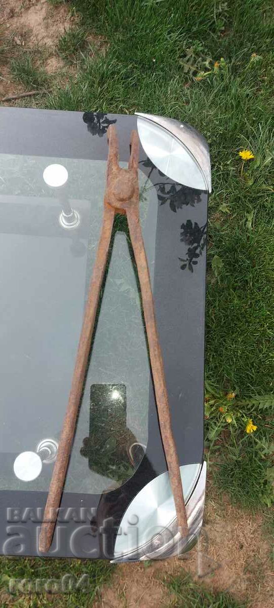 FORGED BLACKSMITH PLIERS with price 36.00 BGN | € 18.41 FORGED BLACKSMITH PLIERS with price 36.00 BGN | € 18.41