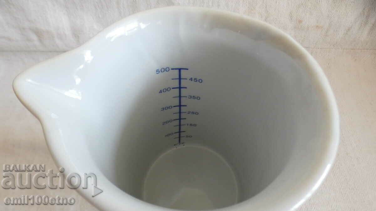 Auction  Porcelain measuring cup D. Stefanov Razgrad