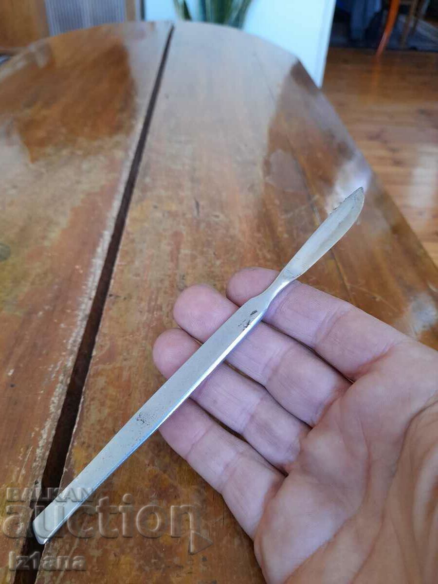 Delivery of An old scalpel Delivery of An old scalpel