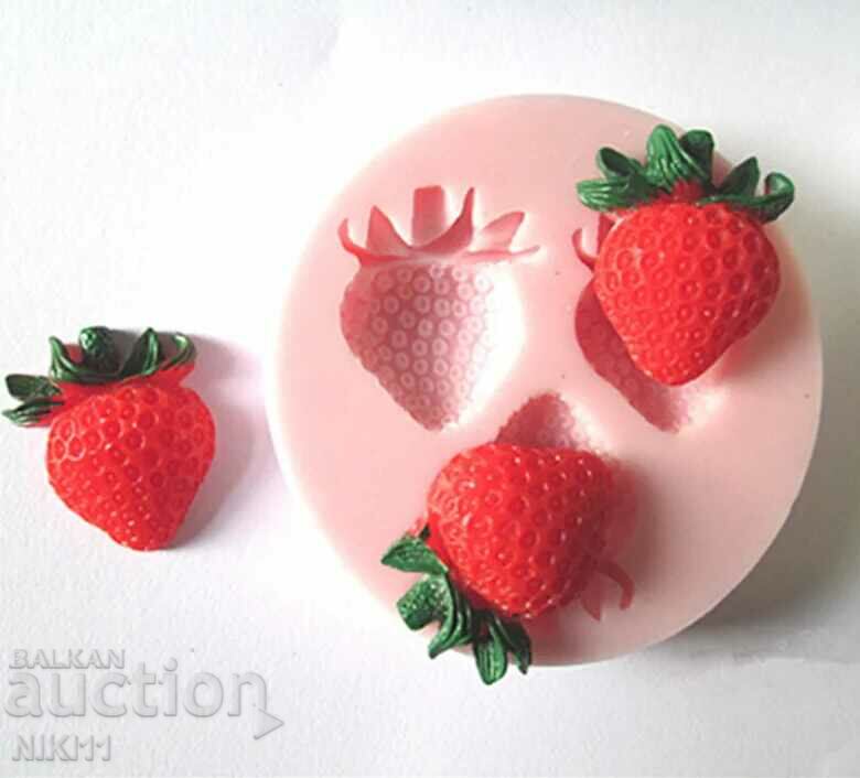 Auction Silicone mold 3 strawberries for cake decoration, strawberry fondant Auction Silicone mold 3 strawberries for cake decoration, strawberry fondant
