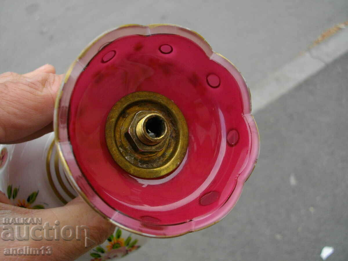 Delivery of OLD PORCELAIN CHANDELIER LAMP