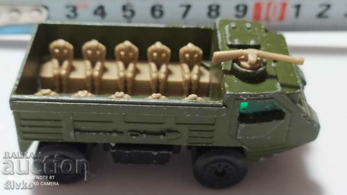 Troler metalic MATCBOX militar