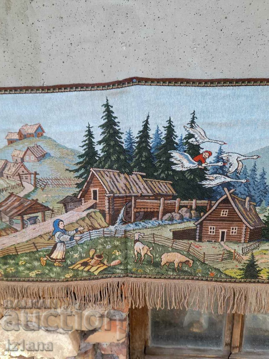 Auction Antique carpet, wall covering Auction Antique carpet, wall covering