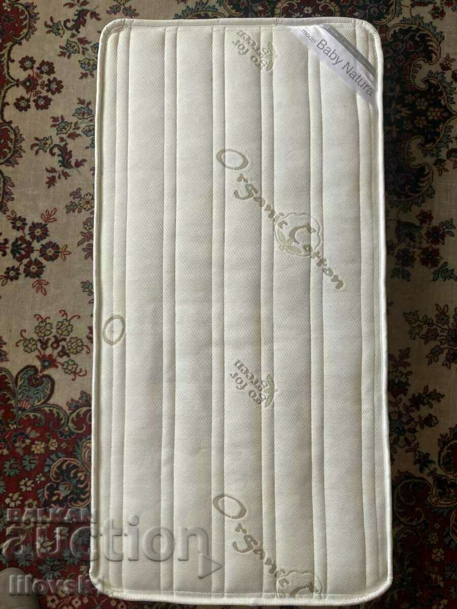 I am selling a very high-quality children's double-sided mattress I am selling a very high-quality children's double-sided mattress