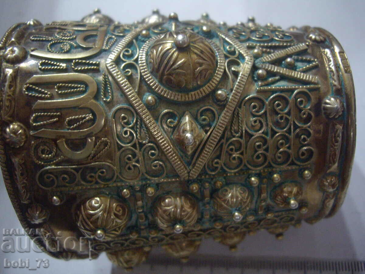 Auction Very beautiful, large and interesting silver bracelet. Auction Very beautiful, large and interesting silver bracelet.