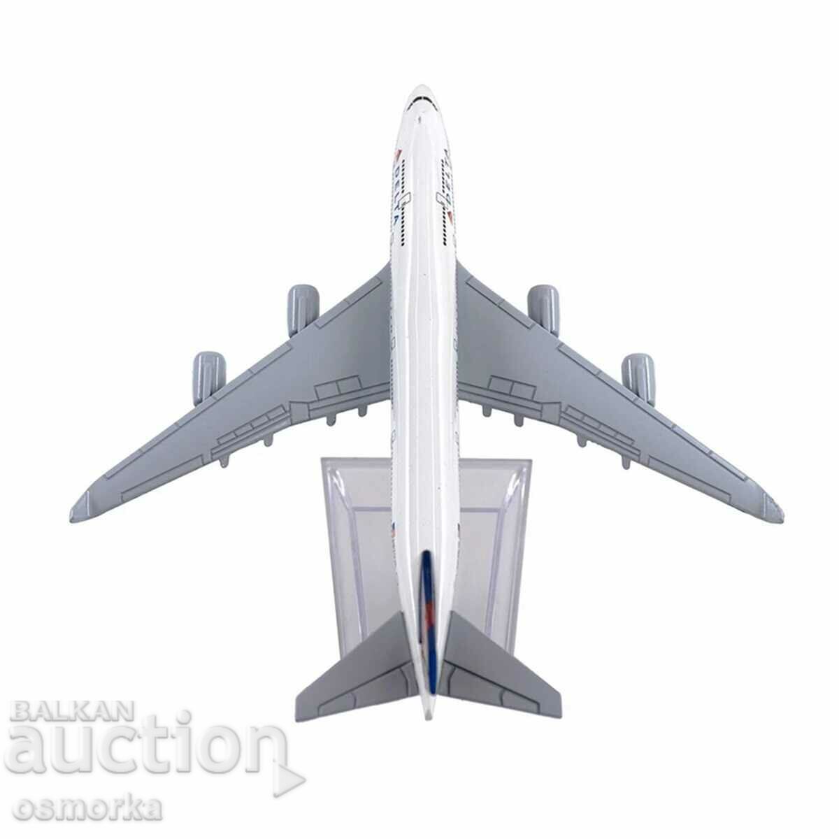 Boeing 747 airplane model model metal airliner Delta Delta - 5 Boeing 747 airplane model model metal airliner Delta Delta - 5