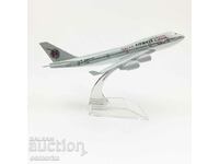 Бойнг 747 самолет модел макет Qatar Airways метален лайнер