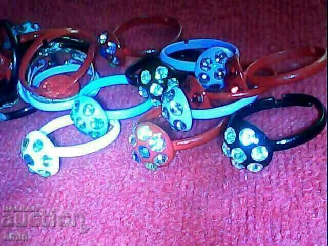 lot 36 pcs metal rings for ladies ..... lot 36 pcs metal rings for ladies .....