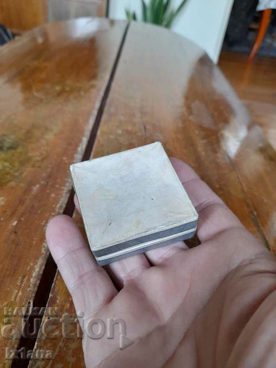 Livrarea Cutia de ceas Zaria