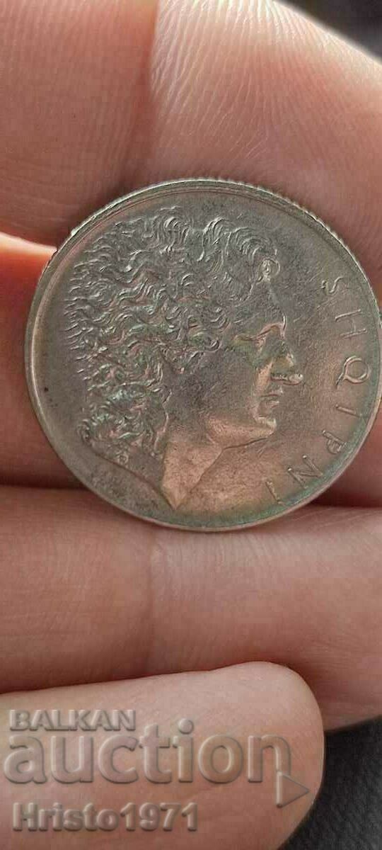 1 light 1930 with price 22.00 BGN | € 11.25 1 light 1930 with price 22.00 BGN | € 11.25