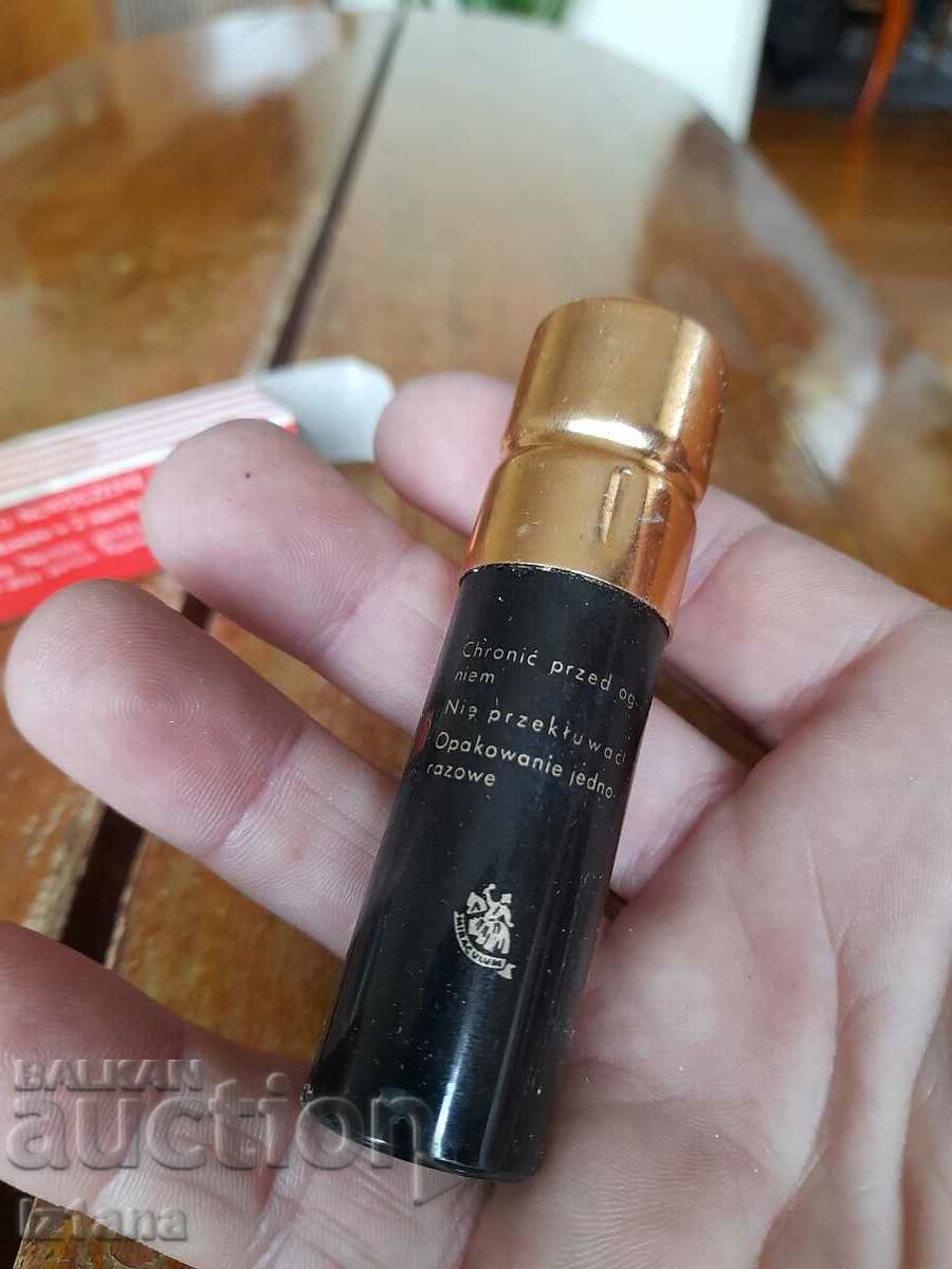 Delivery of Old Perfumy perfume