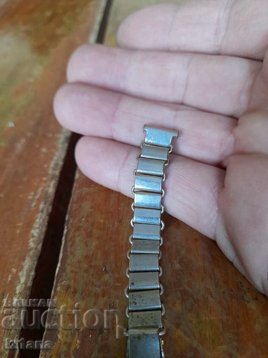 Old chain, strap, watch chain with price 16.00 BGN | € 8.18 Old chain, strap, watch chain with price 16.00 BGN | € 8.18