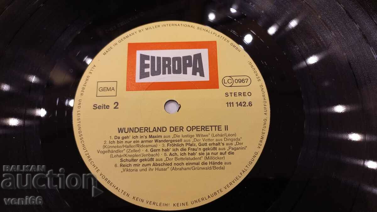 Auction Gramophone record - The wonderful side of the operetta Auction Gramophone record - The wonderful side of the operetta