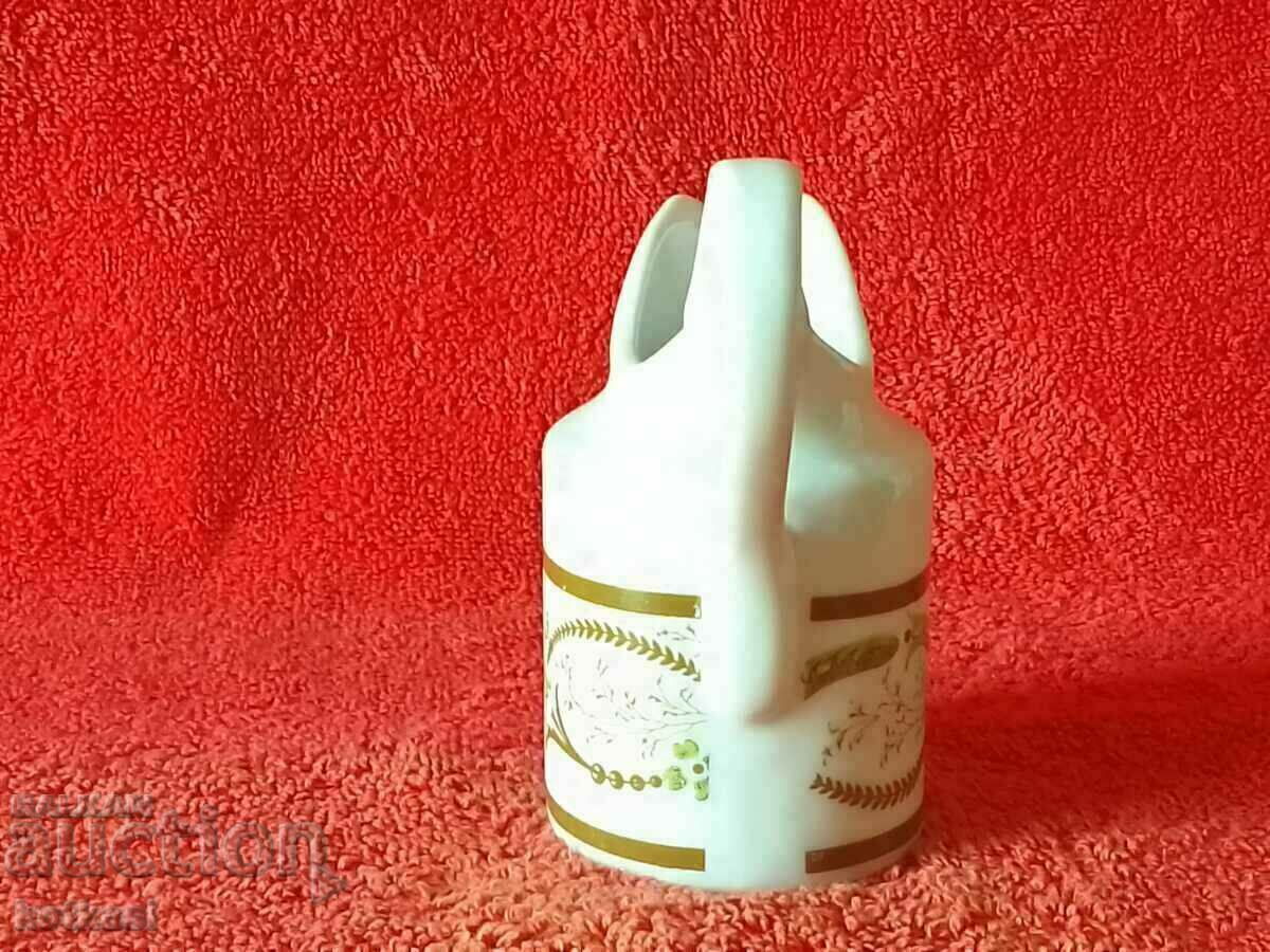 Delivery of Old Bulgarian porcelain Latiera marked Razgrad Delivery of Old Bulgarian porcelain Latiera marked Razgrad