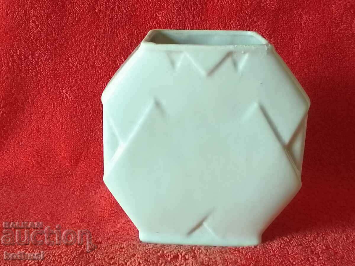 Auction Old Bulgarian porcelain pot Coffee jar Auction Old Bulgarian porcelain pot Coffee jar