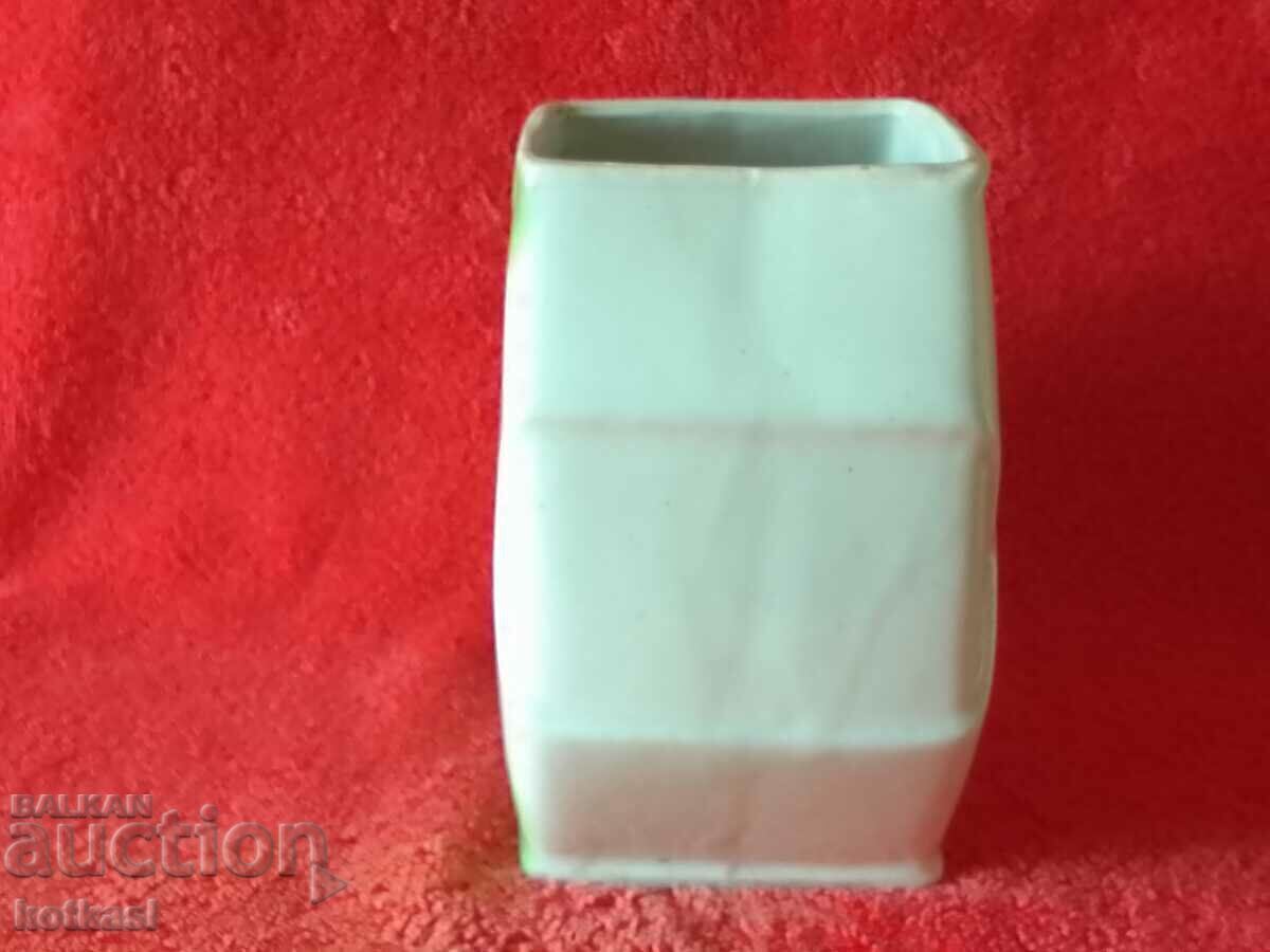 Old Bulgarian porcelain dish Jar for Fide with price 6.50 BGN | € 3.32 Old Bulgarian porcelain dish Jar for Fide with price 6.50 BGN | € 3.32