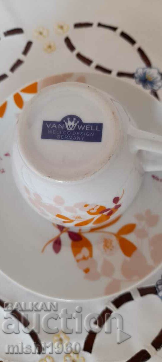 Porcelain/set with price 3.00 BGN | € 1.53 Porcelain/set with price 3.00 BGN | € 1.53