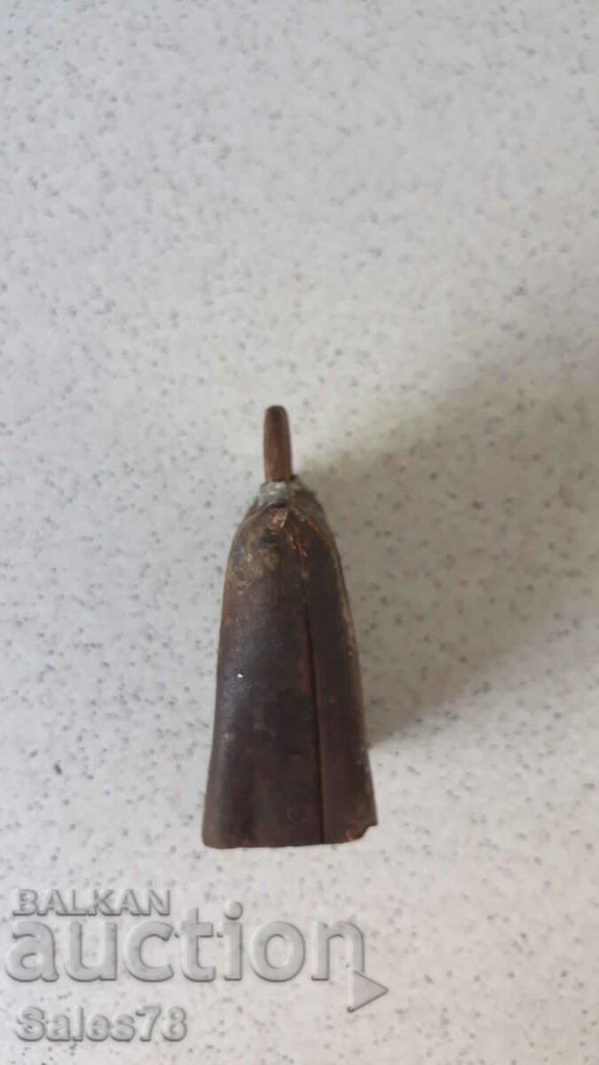 Old chan, bell, clap with price 10.00 BGN | € 5.11