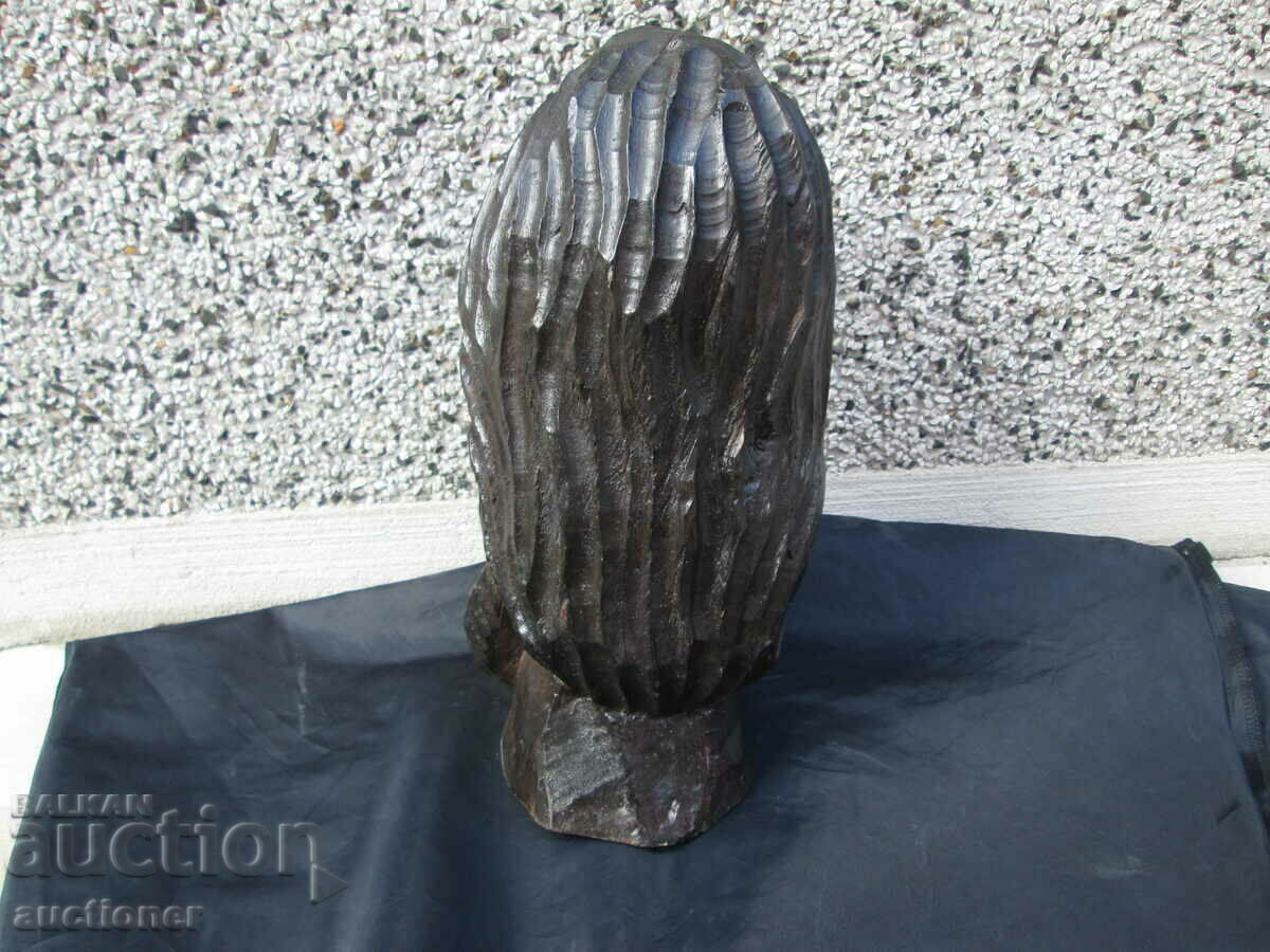 Auction WOODEN STATUE HEAD OF JESUS CHRIST Auction WOODEN STATUE HEAD OF JESUS CHRIST