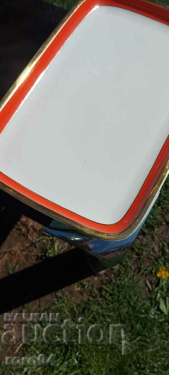 ISIS - PLAT / TAVĂ VECHI DE PORCELAN cu preț 40.00 BGN | € 20.45