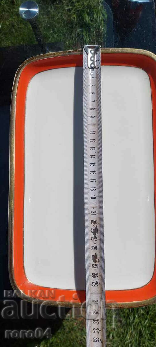 Livrarea ISIS - PLAT / TAVĂ VECHI DE PORCELAN