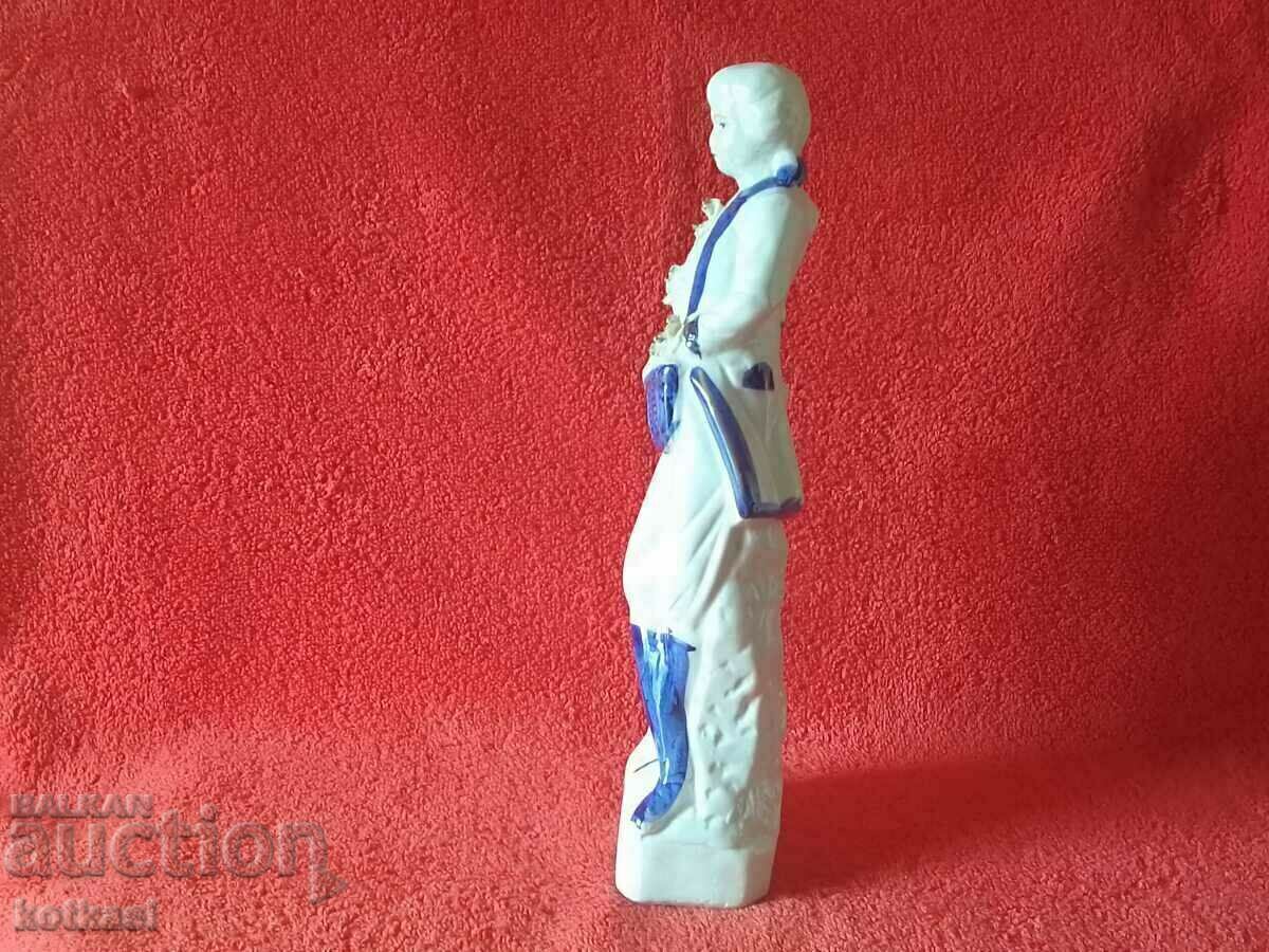 Delivery of Old Porcelain Figure Man Gentleman Youth Aristocrat Delivery of Old Porcelain Figure Man Gentleman Youth Aristocrat