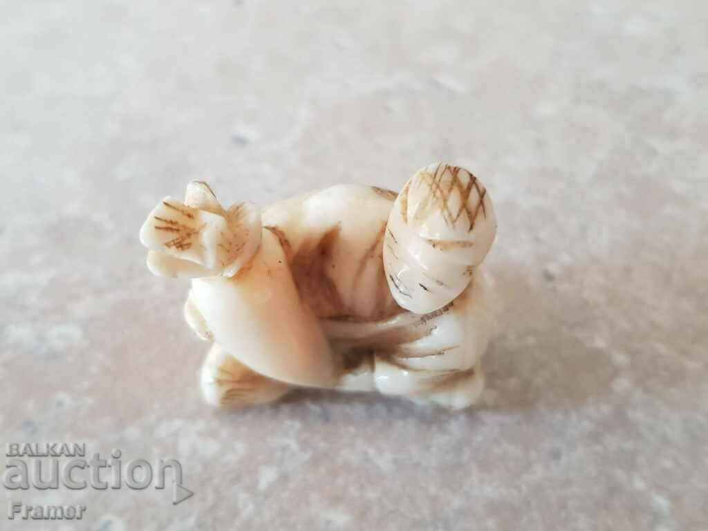 JAPAN Netsuke NETZKE IVORY CARVING PEASANT WITH TURP 19c - 5 JAPAN Netsuke NETZKE IVORY CARVING PEASANT WITH TURP 19c - 5