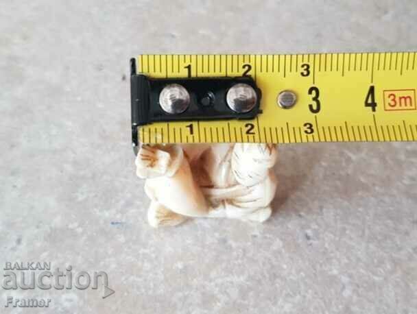 ЯПОНИЯ Нетсуке НЕЦКЕ РЕЗБА В СЛОНОВА КОСТ СЕЛЯНИН С РЯПА 19в - 7