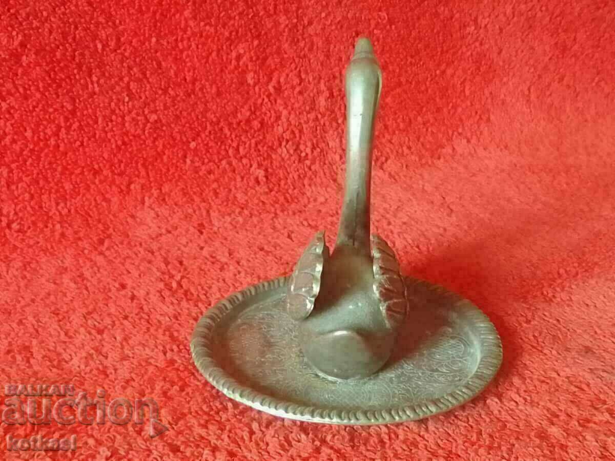 Old figure metal alloy zinc silver Swan marking with price 21.00 BGN | € 10.74 Old figure metal alloy zinc silver Swan marking with price 21.00 BGN | € 10.74