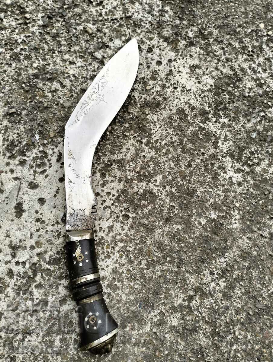 Kukri knife