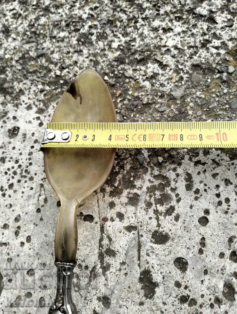 Auction Old spoon made of horn and metal Auction Old spoon made of horn and metal
