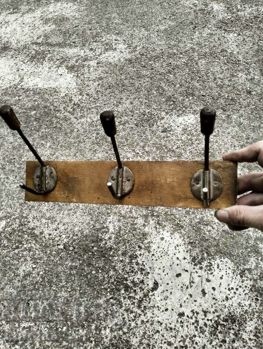 Licitație Umeraș vechi Licitație Umeraș vechi