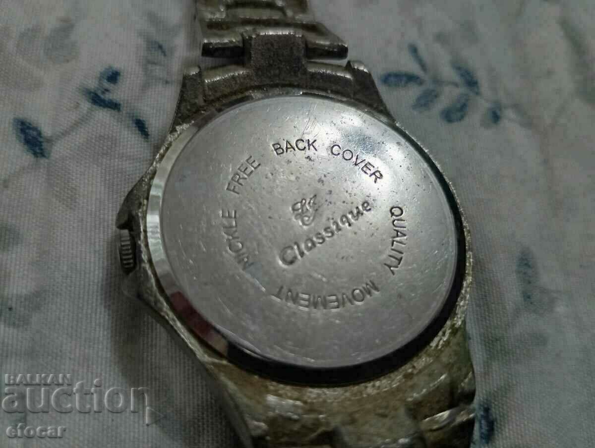 Παράδοση Κλασικό ρολόι Παράδοση Κλασικό ρολόι