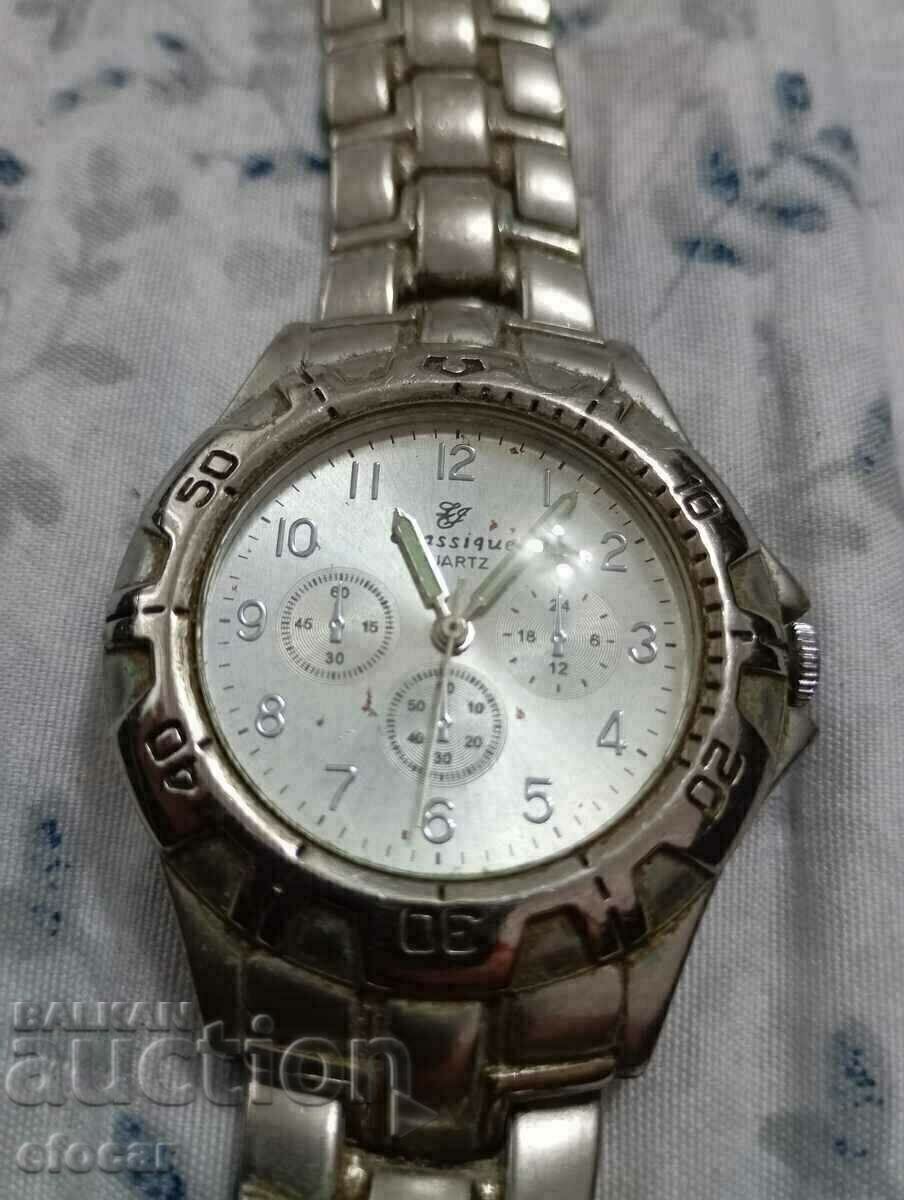 часовник Classicue часовник Classicue