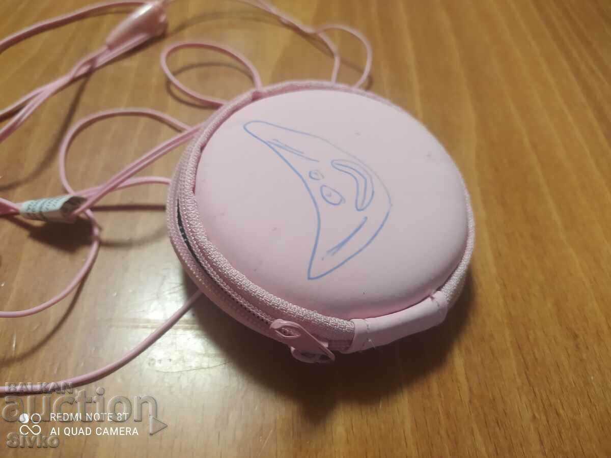 Delivery of Headphones