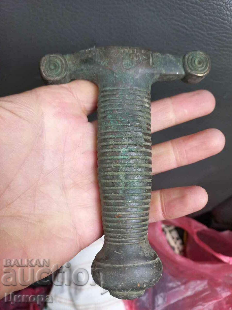 FANG HANDLE with price 150.00 BGN | € 76.69 FANG HANDLE with price 150.00 BGN | € 76.69