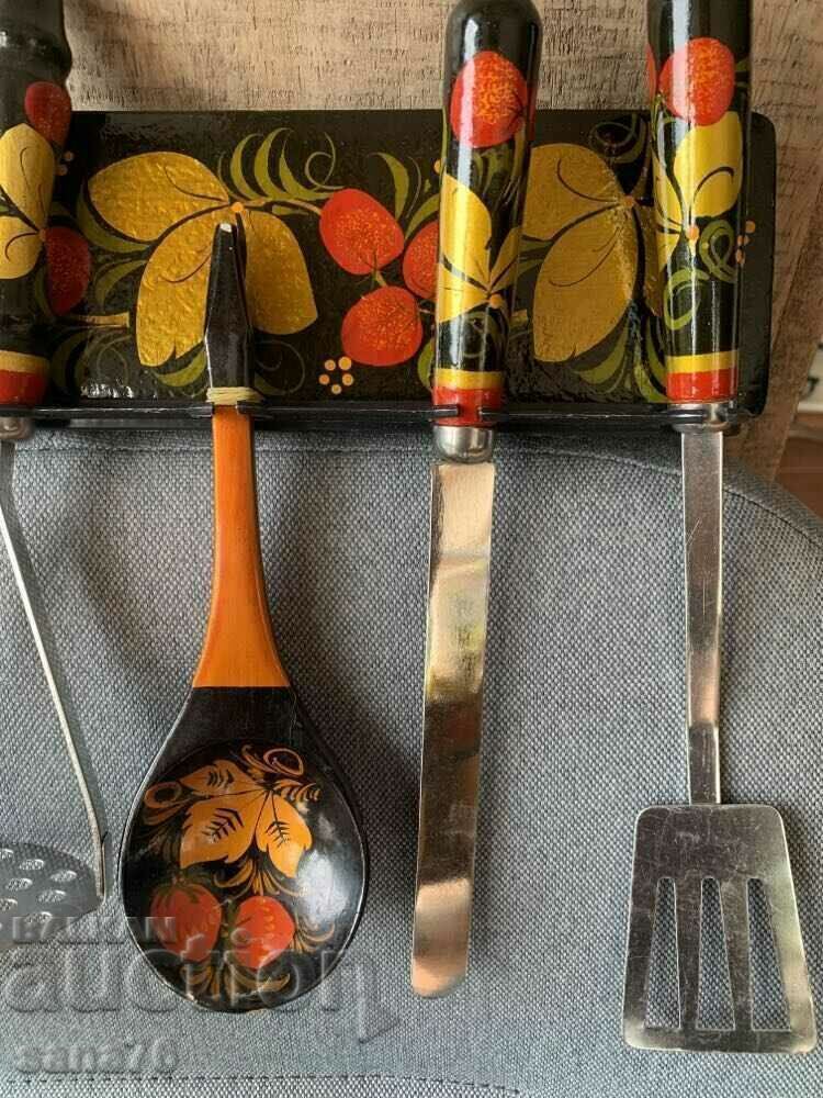 Licitație Frumos set sovietic pictat manual-Hokhloma