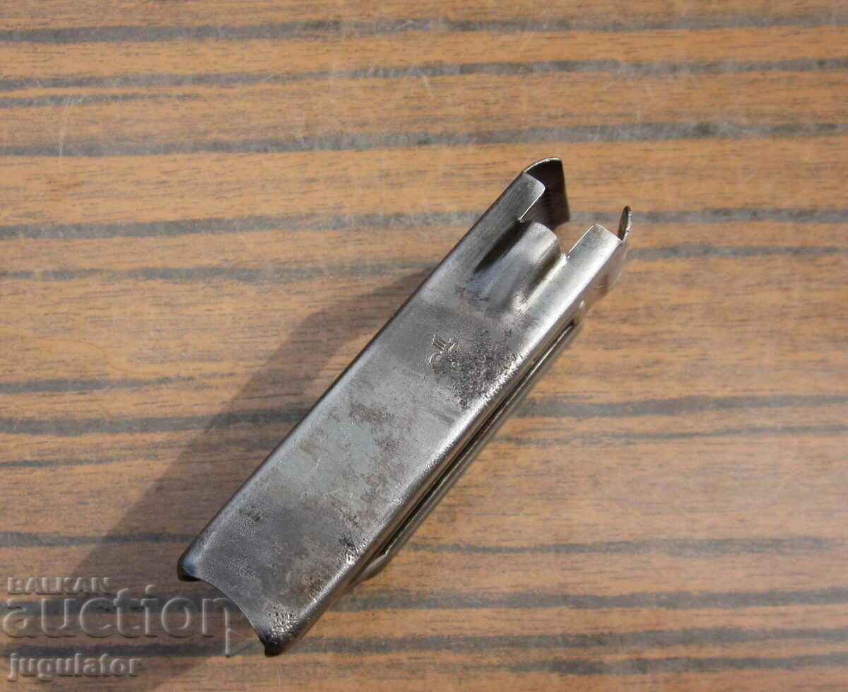 Auction WWII German pack of cartridges for Manlicher marked with an eagle Auction WWII German pack of cartridges for Manlicher marked with an eagle