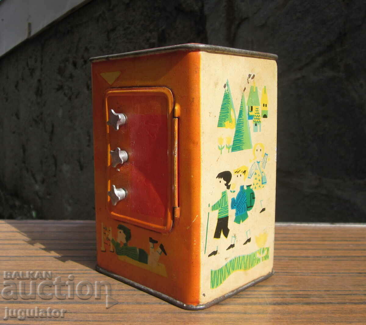 Delivery of old Russian tin metal toy piggy bank safe Delivery of old Russian tin metal toy piggy bank safe