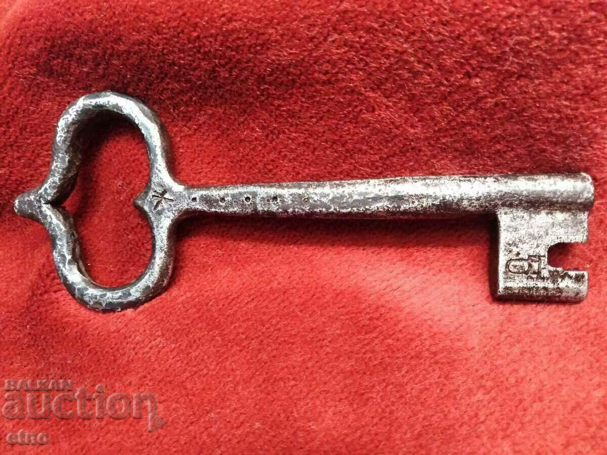 ΑΥΘΕΝΤΙΚΟ ΣΦΥΡΗΤΟ ΚΛΕΙΔΙ ΠΥΛΗΣ ΜΟΝΑΣΤΗΡΙΟΥ με τιμή 105.00 BGN | € 53.69 ΑΥΘΕΝΤΙΚΟ ΣΦΥΡΗΤΟ ΚΛΕΙΔΙ ΠΥΛΗΣ ΜΟΝΑΣΤΗΡΙΟΥ με τιμή 105.00 BGN | € 53.69