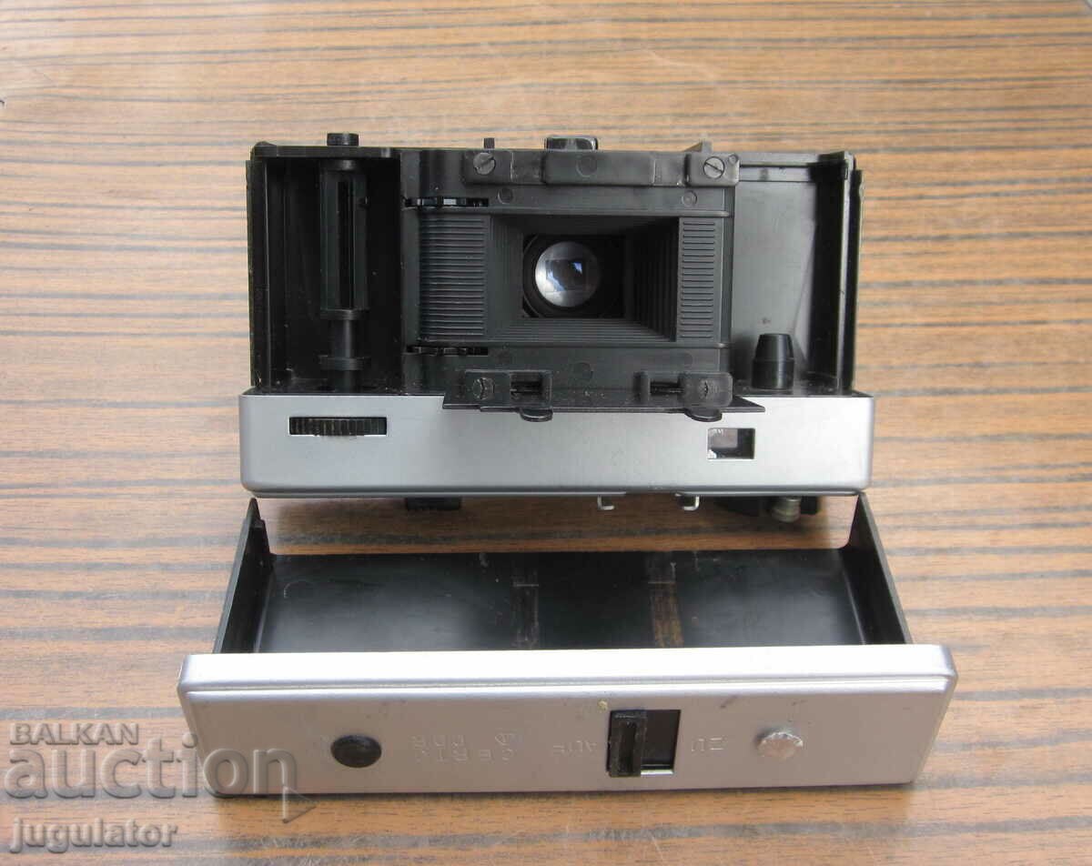 old vintage camera CERTO KN 35 with case and works - 6 old vintage camera CERTO KN 35 with case and works - 6